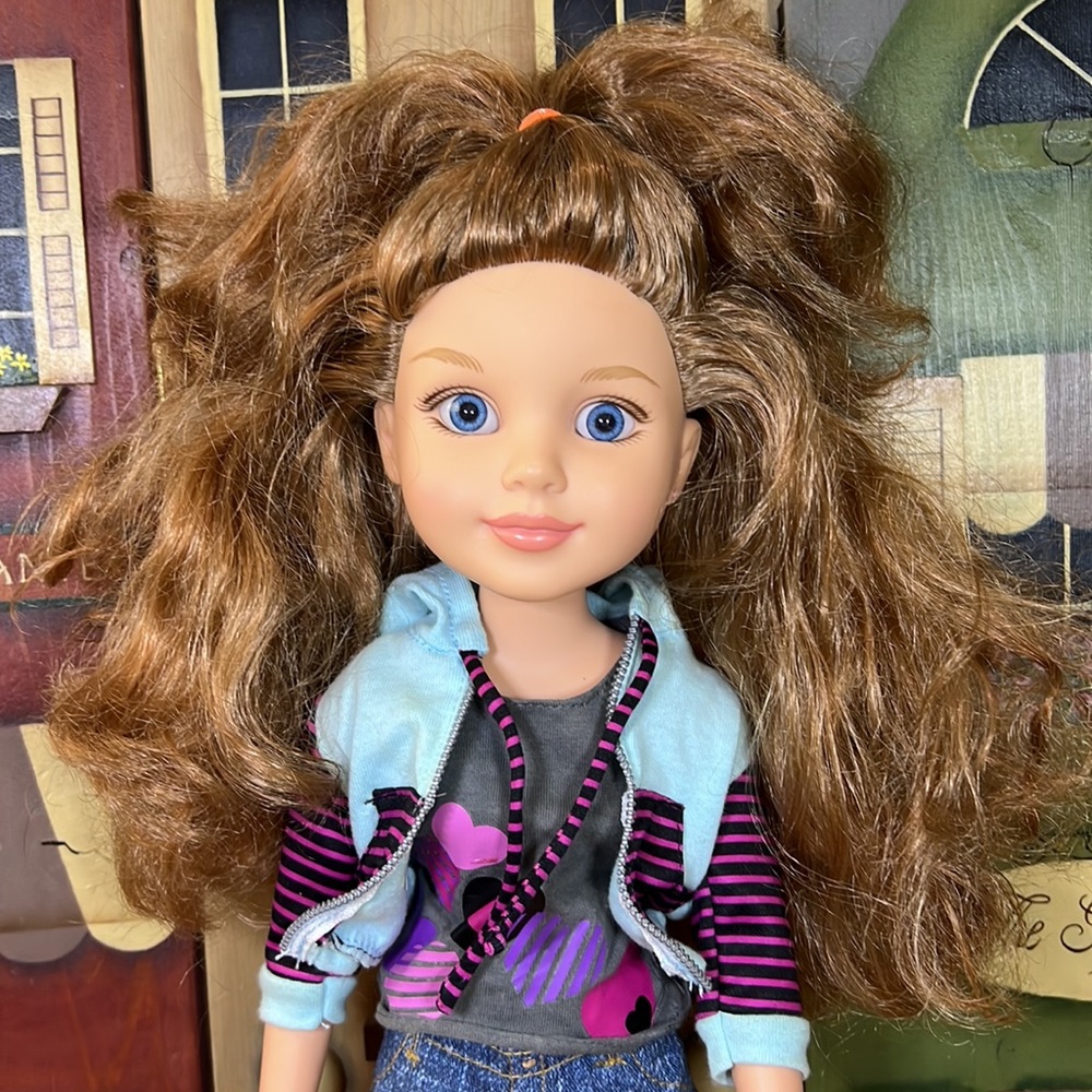 Addison Doll MGA Best Friends Club 2009 Jointed Posable Blue Eyes Auburn…